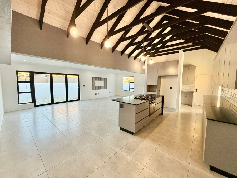 3 Bedroom Property for Sale in Country Club Western Cape